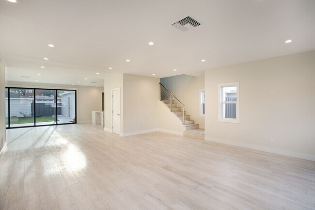 Foto del edificio - Modern Farmhouse Style - Custom Crafted Ho...