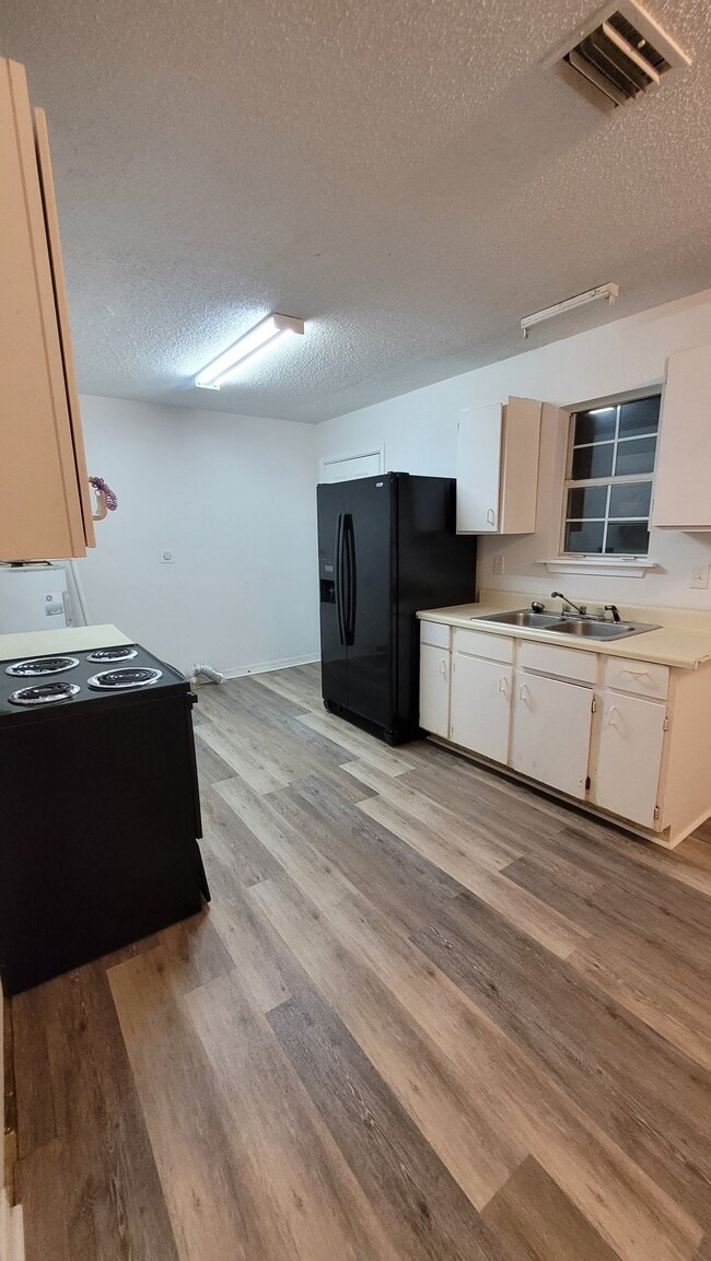 Building Photo - 2217 Boykin Blvd