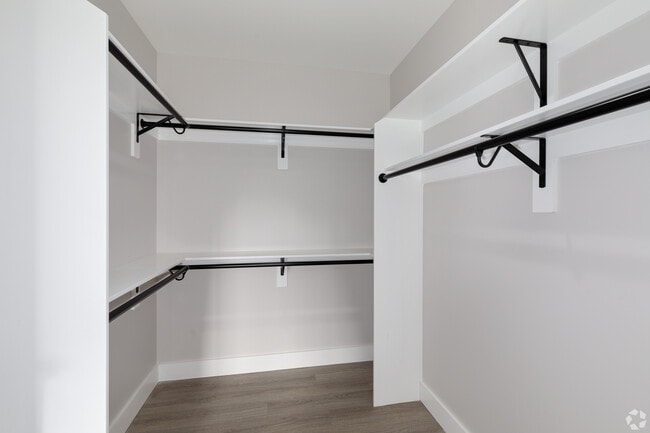 Building Photo - Town Center Apartments