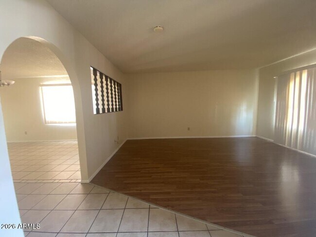 Foto del edificio - 4606 Paseo Las Palmas