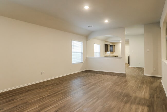 Building Photo - Mackenzie Creek - 3800 Avalon Ln., Conroe,...