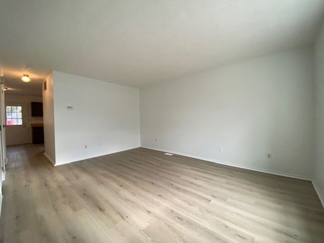 Building Photo - 6972-6996-6996 Joseph Dr