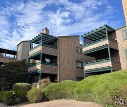 Building Photo - 320 Soquel Ave