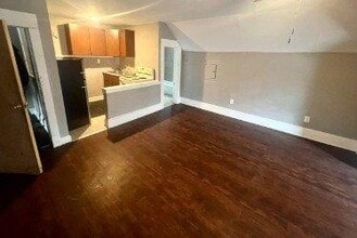 Building Photo - 602 SW 7th St