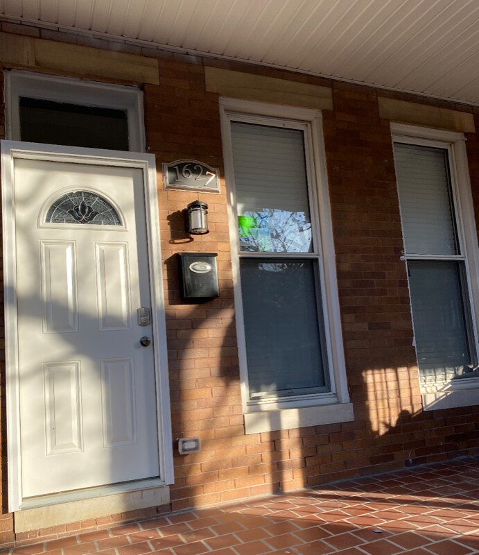 Primary Photo - 1627 Moreland Ave