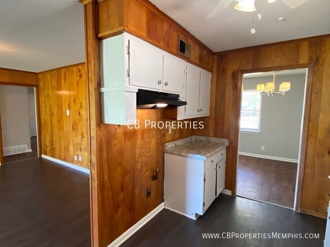 Building Photo - 3549 W Big Bend Dr