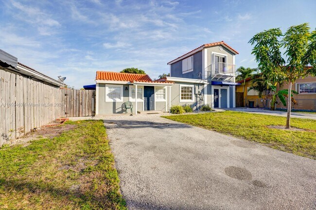 Foto del edificio - 6761 SW 13th Terrace