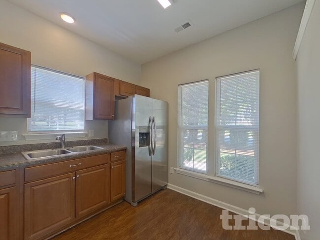 Building Photo - 8872 Treyburn Dr