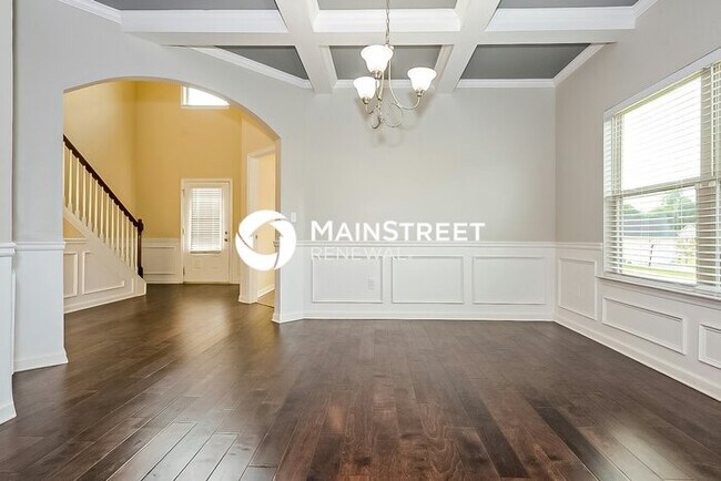 Foto del edificio - 5 Bedroom Pet-Friendly Home in Locust Grove, GA with Main Street Renewal