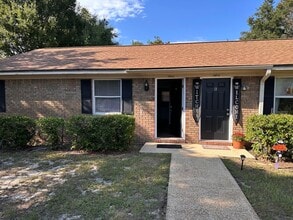 Building Photo - 3406 Green Briar Ct
