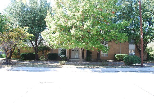 Building Photo - 2911 Lapsley St