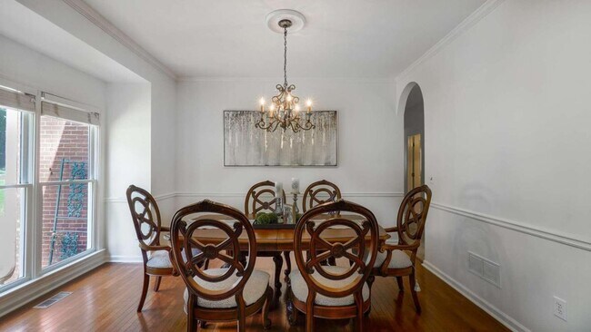 Foto del edificio - 2330 Rose Walk Dr