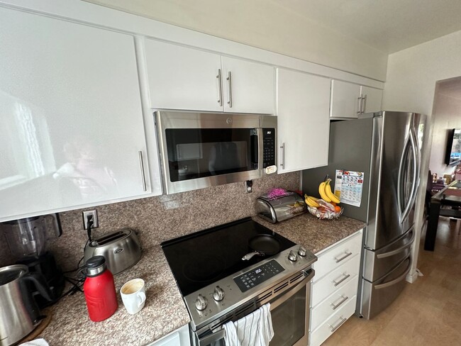 Foto del edificio - Campbell-Spacious 2 Bedroom unit with Atta...