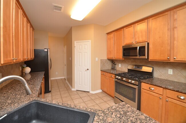 Foto del edificio - 2911 Meadowglen Cove
