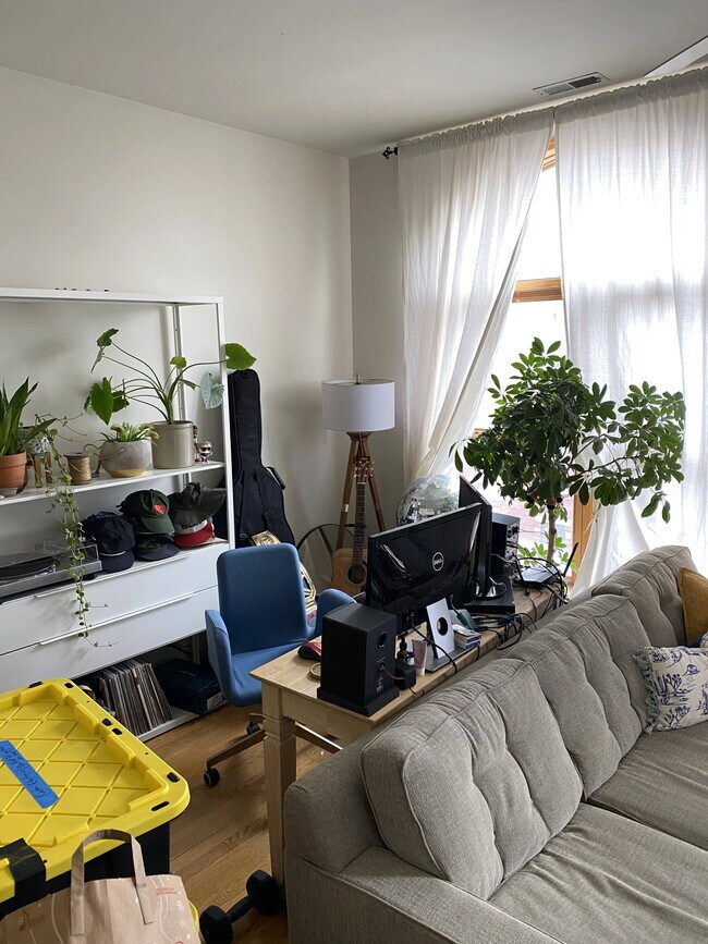 Foto del edificio - 509 N Racine Ave