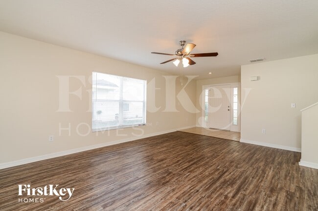 Building Photo - 6173 Skylarkcrest Dr