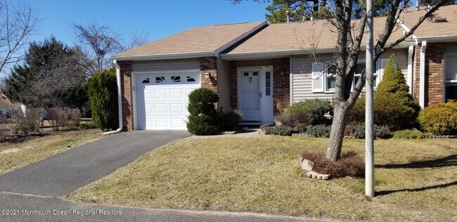 Foto del edificio - 74 Woodshill Dr N