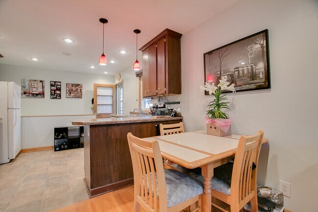 Foto del edificio - 996 Larpenteur Ave West