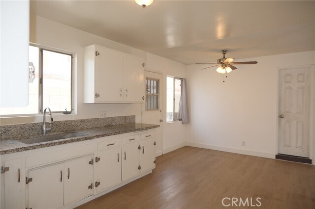 Building Photo - 4204 La Rica Ave