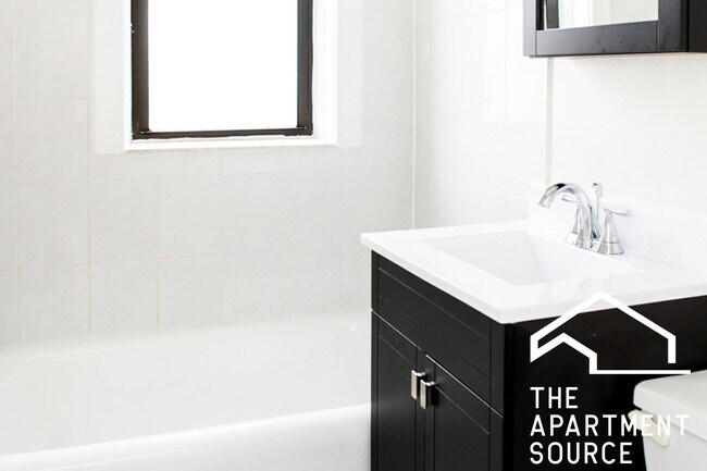 Foto del edificio - 3819 N Greenview Ave