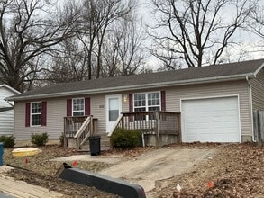 Building Photo - 805 Diane Ct