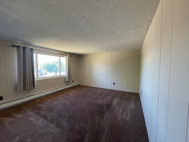 Foto del edificio - 4 BEDROOM 2 BATH SINGLE FAMILY HOME