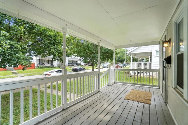 Foto del edificio - 825 S Terrace Ave