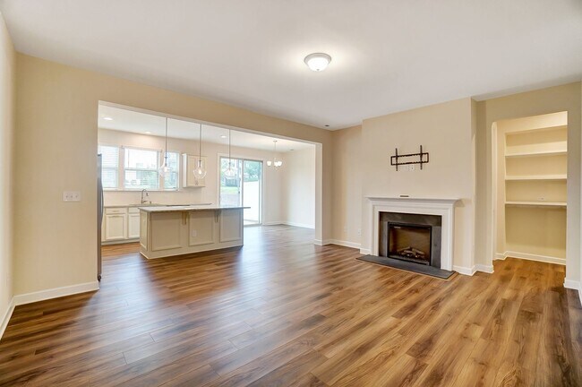 Foto del edificio - (Coming Soon) 3 Bedroom Townhome in Steele Creek!