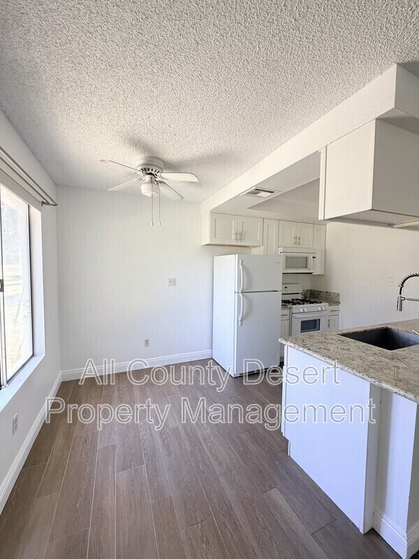 Foto del edificio - 82567 Ave 48