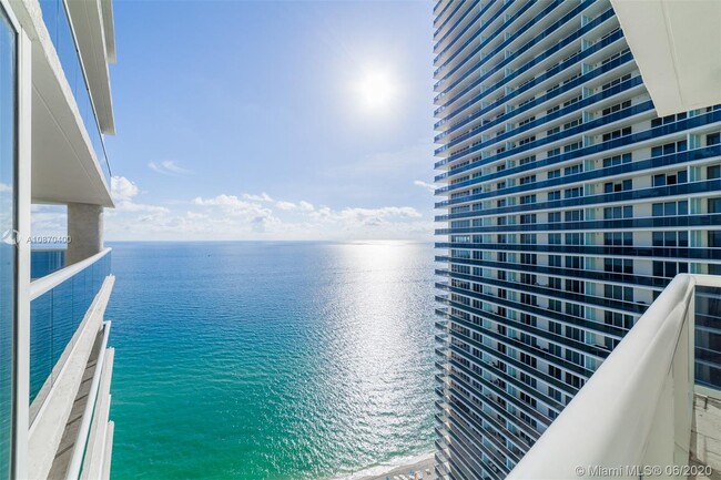 Building Photo - 1800 S Ocean Dr