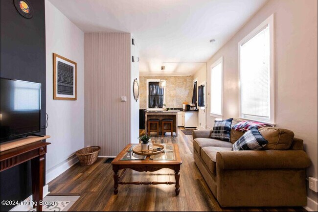 Foto del edificio - 709 E Washington St
