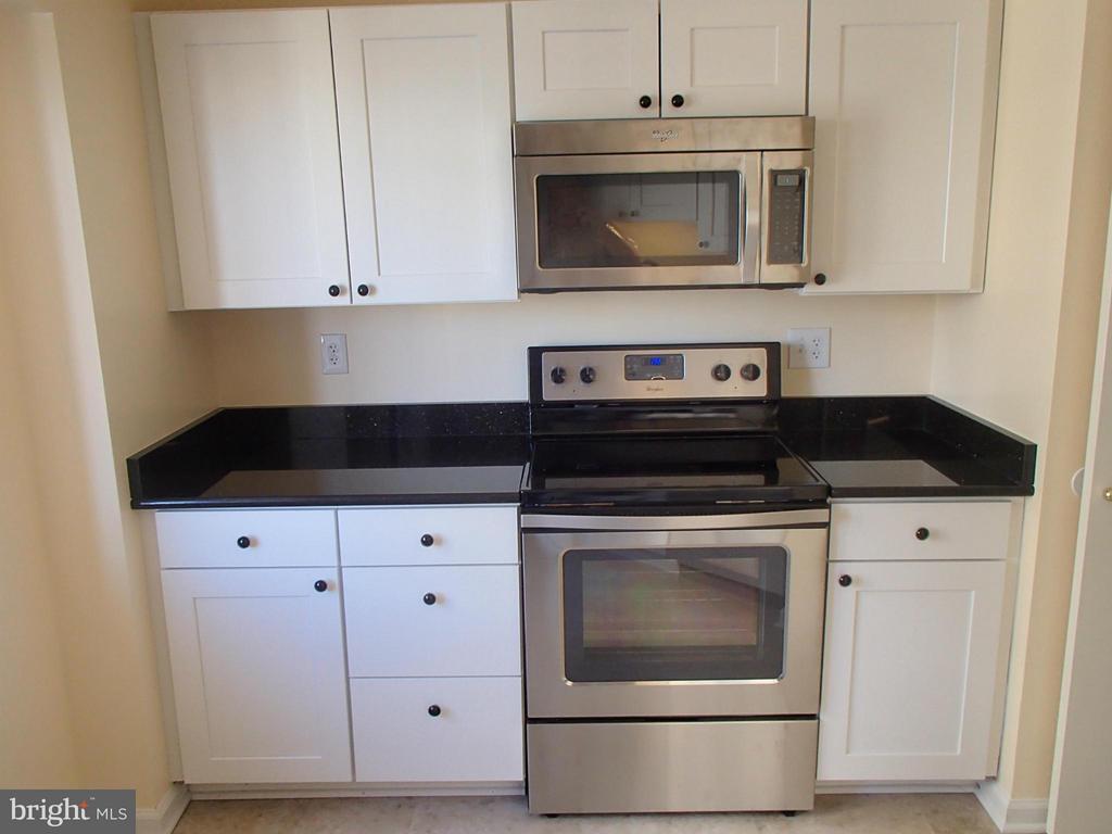 Primary Photo - 900 N Stafford St