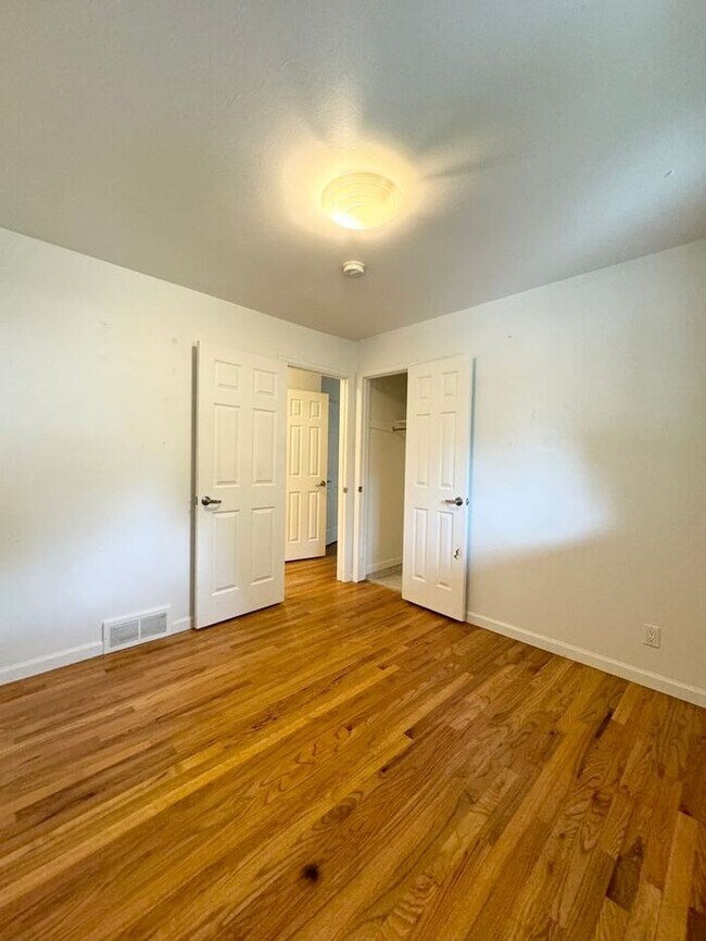 Building Photo - Old Town Fort Collins Duplex With 3 Beds, ...