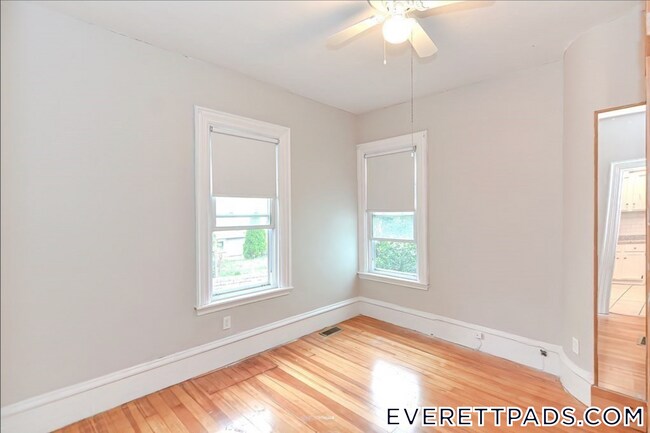 Foto del edificio - 134 Vine St