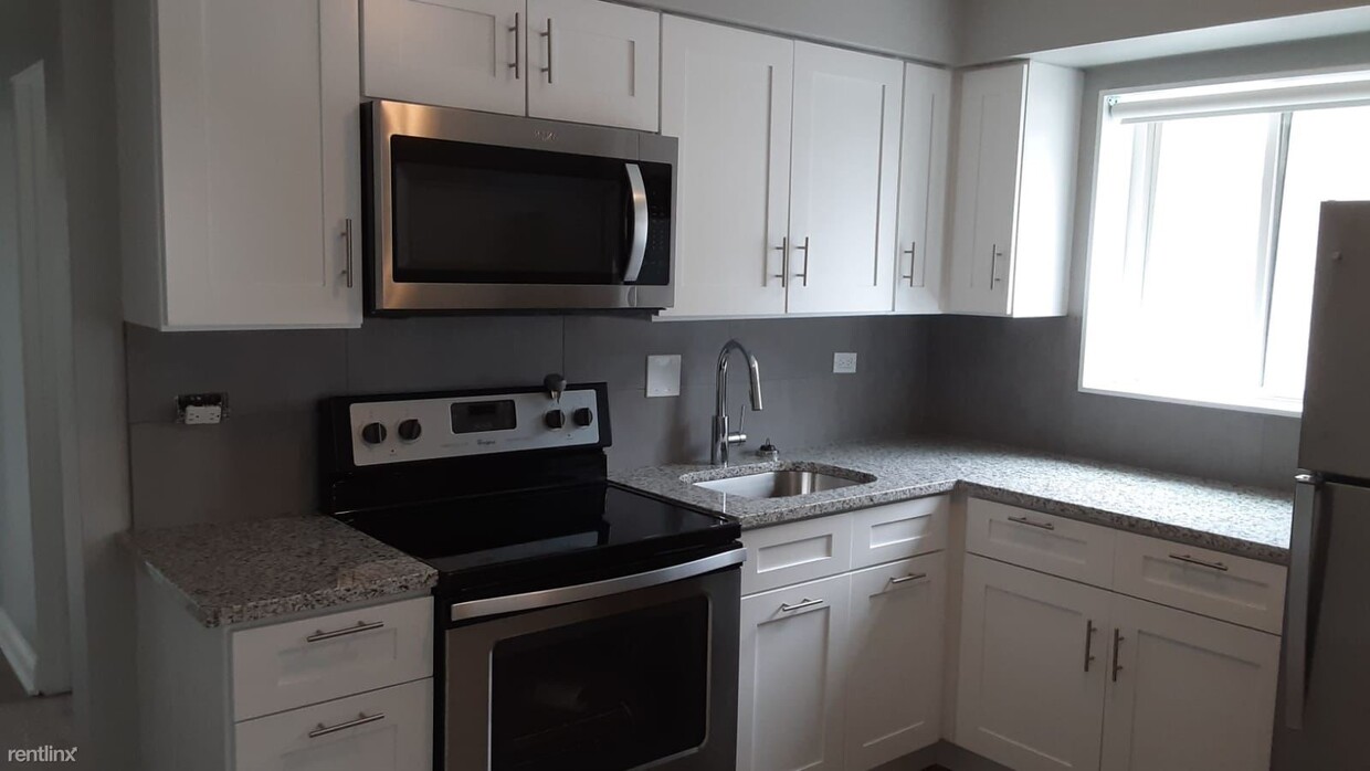Primary Photo - 523 N Genesee St