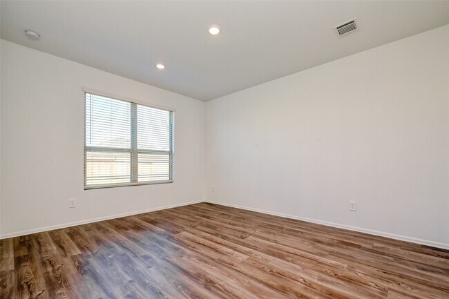 Foto del edificio - 22135 Juniper Crossing Dr