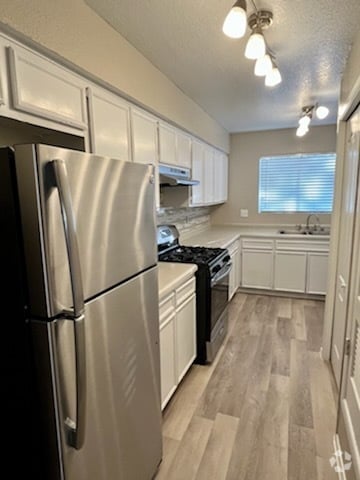 Building Photo - Pine Valley Estates Apartments