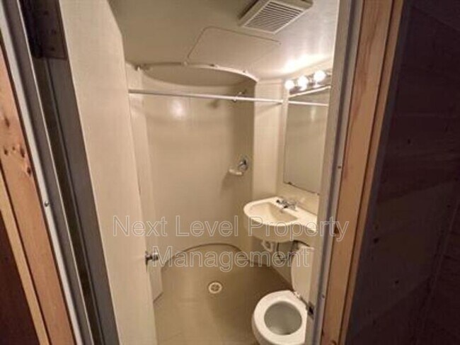 Foto del edificio - 9 River Rd