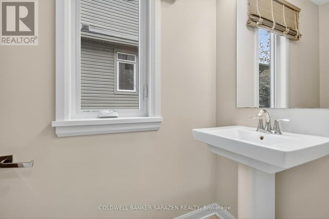 Building Photo - 147 Salisbury St