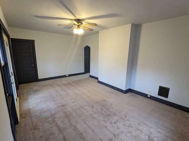 Living room - 1526 Greenmount Ave