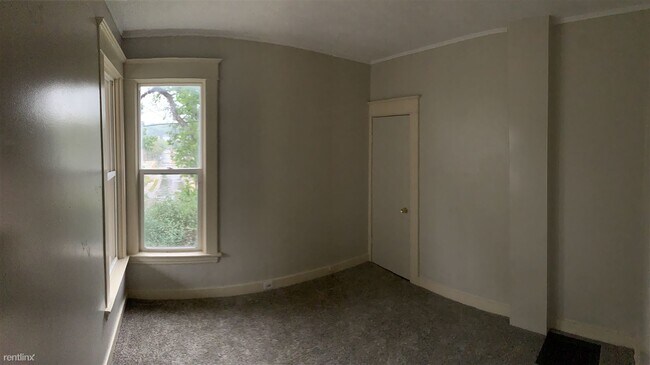 Building Photo - 4 br, 1 bath House - 625 Curve St SW