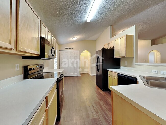 Foto del edificio - 7187 Rutland Court