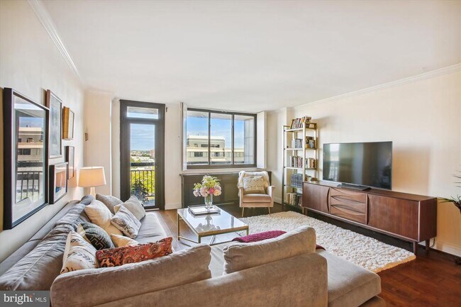 Foto del edificio - 801 S Pitt St