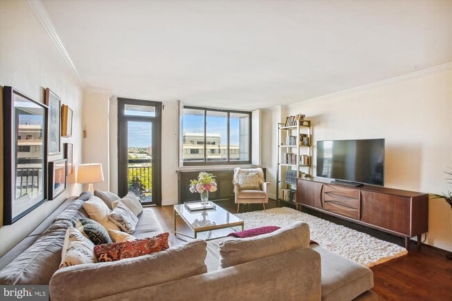 Building Photo - 801 S Pitt St