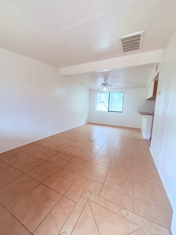 Foto del edificio - 1644 N Beverly Ave