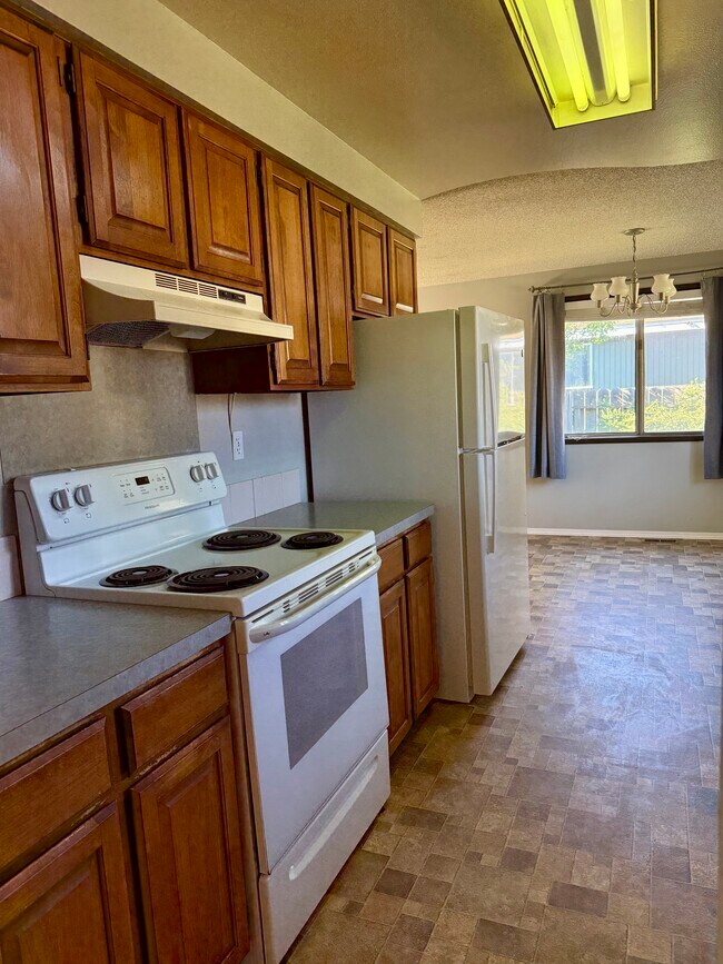 Foto del edificio - 5363 Gatewood Dr