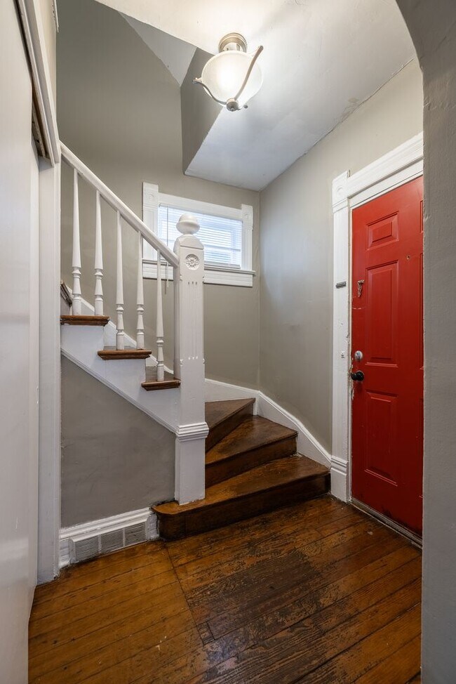 Foto del edificio - 3 Bedroom Midtown Home!