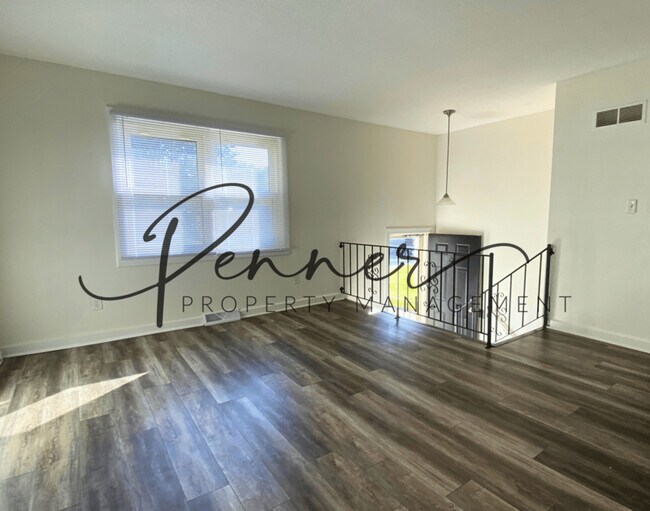 Foto del edificio - 1415 Cloverdale Ct