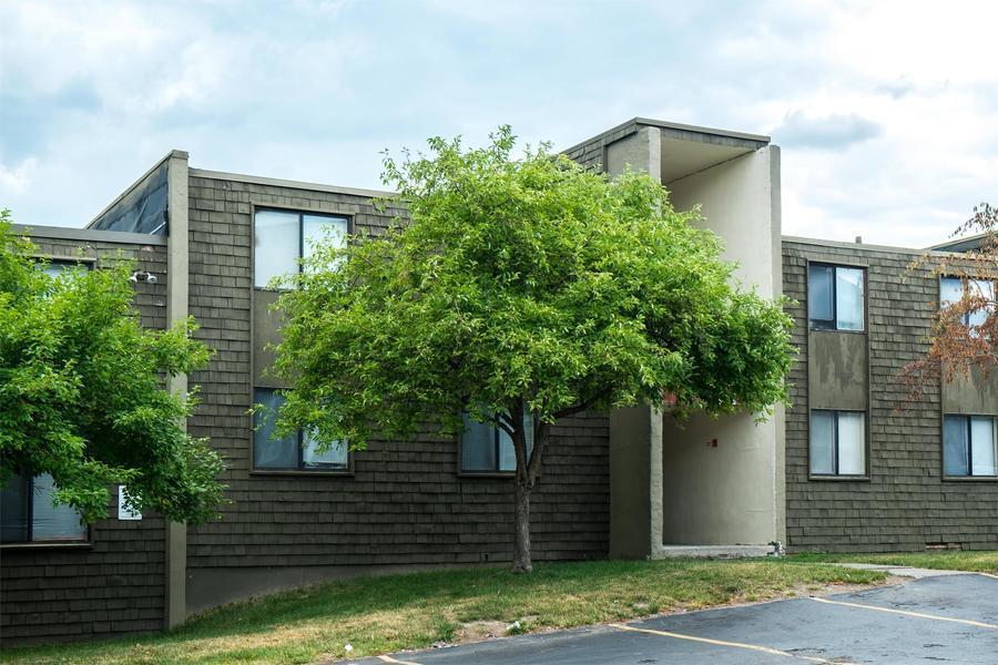 Primary Photo - 406 Ivy Ridge Rd