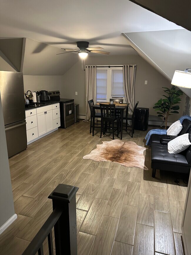 Foto del edificio - 66 Maplewood Ave